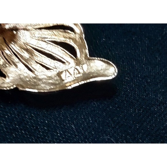 Vintage AAI Gold Tone Leaf Brooch - Picture 4 of 4